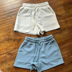 2 Chilling Shorts